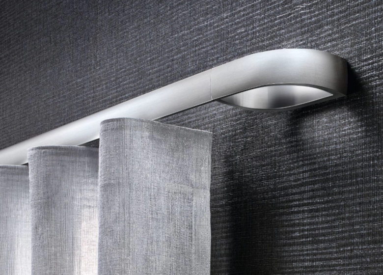 Interstil W4 Schienensystem Interstil W4 für wandmontierte Vorhänge – elegante Fensterdekoration von Bielitza Raumausstattung