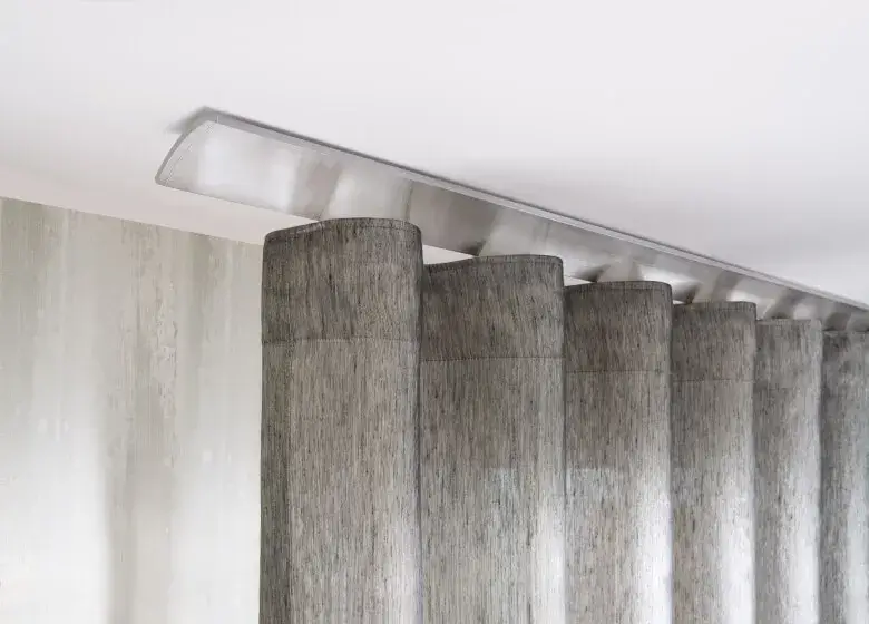 Interstil W2 Schienensystem Interstil W2 für flüsterleises Gleiten – funktionale Fensterdekoration von Bielitza Raumausstattung