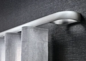 Stabile Gardinenstange mit rundem Endstück – hochwertige Ausführung von Bielitza Raumausstattung